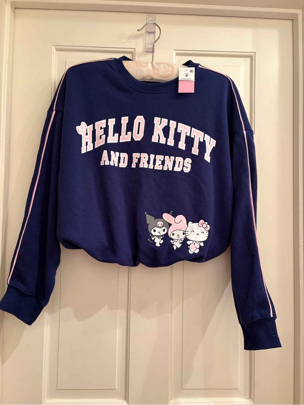 Hello Kitty Navy Sweatshirt with Pink Accents Women’s Medium